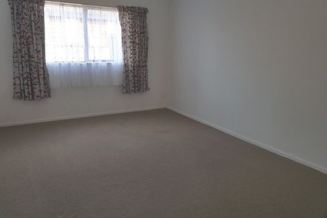 Photo of property in 35 Basra Drive, Henderson, Auckland, 0612