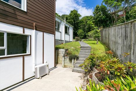 Photo of property in 9 Epping Grove, Karori, Wellington, 6012