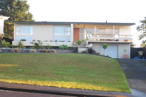 Photo of property in 7 Lynmore Drive, Hillpark, Auckland, 2102