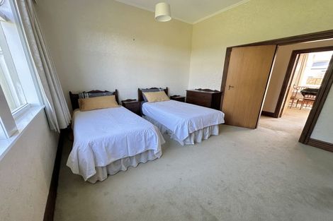 Photo of property in 1 Bank Road, Northland, Wellington, 6012