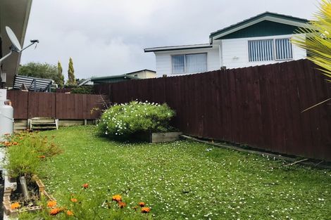 Photo of property in 5 Lendenfeld Drive, Papatoetoe, Auckland, 2025