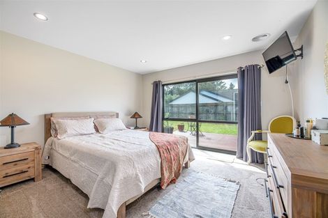 Photo of property in 7 Kahika Grove, Huapai, Kumeu, 0810