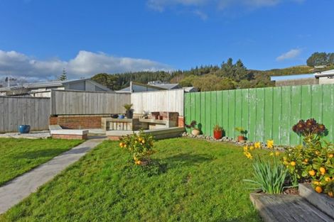 Photo of property in 54 Hillside Drive, Maoribank, Upper Hutt, 5018