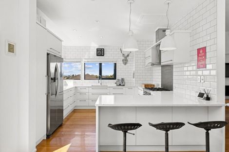 Photo of property in 5 Caversham Drive, Torbay, Auckland, 0630