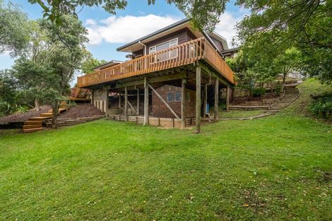 Photo of property in 18 Gibson Place, Mellons Bay, Auckland, 2014