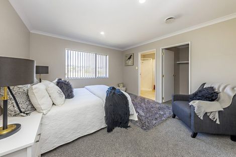 Photo of property in 28 Saralee Drive, Manurewa, Auckland, 2105