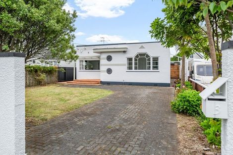 Photo of property in 3 Tawa Street, Woburn, Lower Hutt, 5010