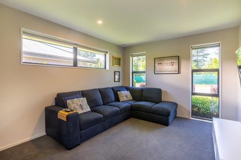 Photo of property in 33 Tiny Hill Drive, Rolleston, 7614