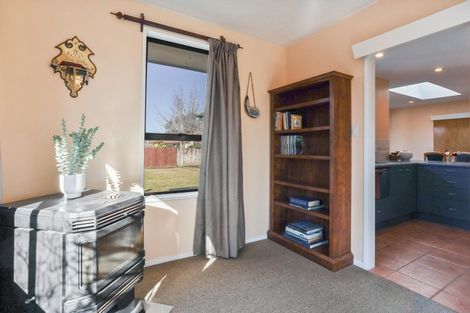 Photo of property in 3 Manson Place, Russley, Christchurch, 8042