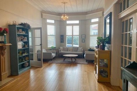 Photo of property in 8 Dodson Avenue, Milford, Auckland, 0620