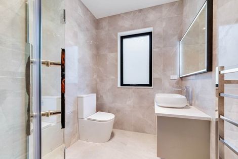 Photo of property in 16 Viv Green Place, Pokeno, 2402