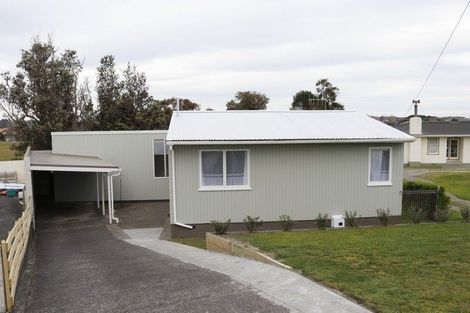 Photo of property in 18 Murch Place, Tawhero, Whanganui, 4500