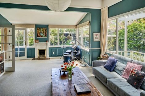 Photo of property in 15 Konini Street, Eastbourne, Lower Hutt, 5013