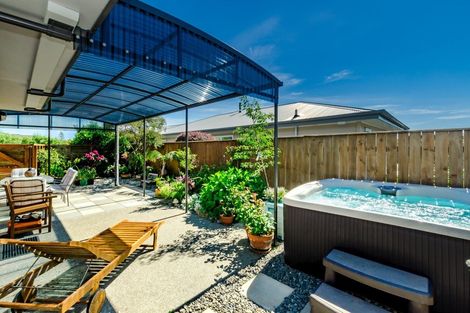 Photo of property in 23 Jade Lane, Paraparaumu, 5032