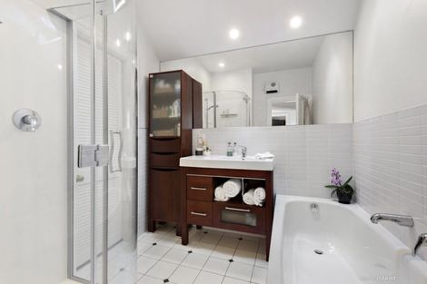 Photo of property in 5 Poplar Grove, Thorndon, Wellington, 6011