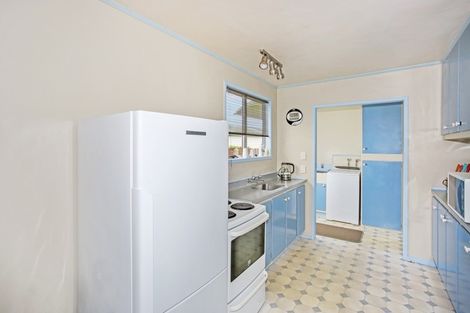 Photo of property in 10 Blackgate Place, Weymouth, Auckland, 2103