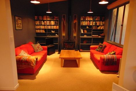 Photo of property in 8 Rutland Street, Picton, 7220