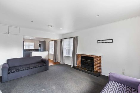 Photo of property in 8 Rollerson Street, Papakura, 2110