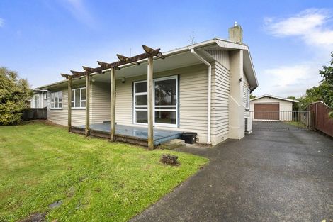 Photo of property in 22 Waterloo Crescent, Hokowhitu, Palmerston North, 4410