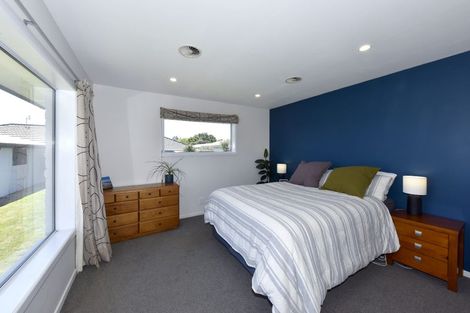 Photo of property in 22 Skerten Avenue, Hornby, Christchurch, 8042