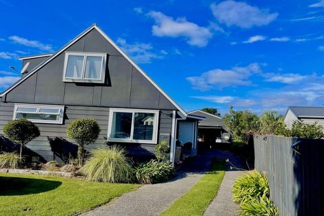 Photo of property in 161 Karewa Parade, Papamoa Beach, Papamoa, 3118