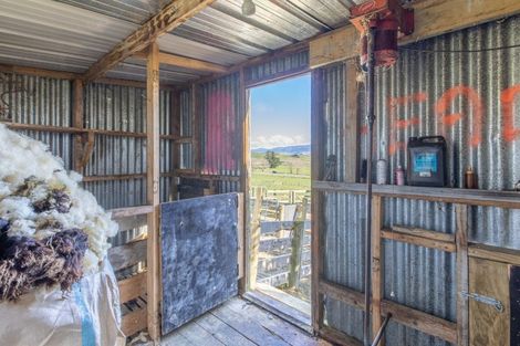 Photo of property in 14 Centre Road, Matamau, Dannevirke, 4977