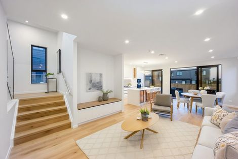 Photo of property in 7 Makumaku Place, Long Bay, Auckland, 0630