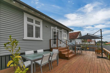 Photo of property in 1 Cochrane Road, Hobsonville, Auckland, 0616