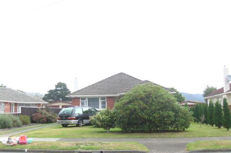 Photo of property in 82 Fraser Crescent, Elderslea, Upper Hutt, 5018