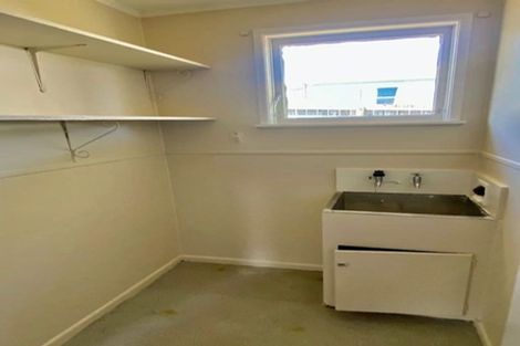 Photo of property in 155 View Road, Sunnyvale, Auckland, 0612