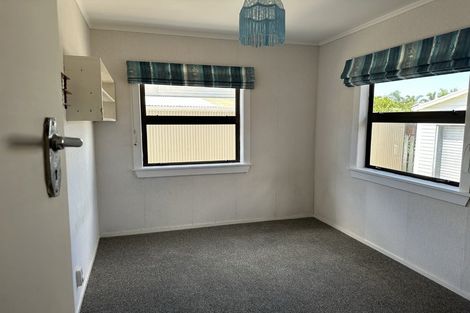 Photo of property in 10 Kopipi Crescent, Ngunguru, Whangarei, 0173