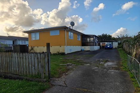 Photo of property in 5 Moncrieff Avenue, Clendon Park, Auckland, 2103