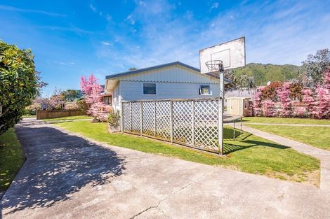 Photo of property in 50 Sylvan Avenue, Waikanae, 5036