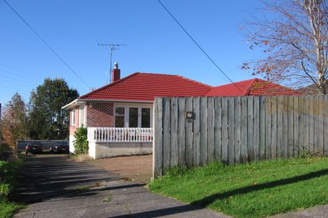 Photo of property in 55 Tiroroa Avenue, Te Atatu South, Auckland, 0610