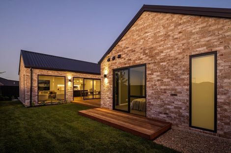 Photo of property in 10 Bosun Place, Te Atatu Peninsula, Auckland, 0610