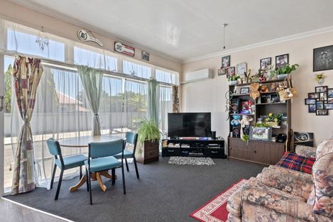 Photo of property in 72b Queen Street West, Levin, 5510