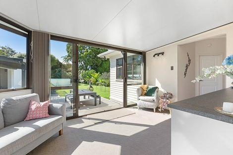 Photo of property in 123 Govett Avenue, Frankleigh Park, New Plymouth, 4310