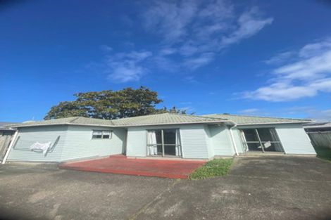 Photo of property in 1/60 Riverpark Crescent, Henderson, Auckland, 0610