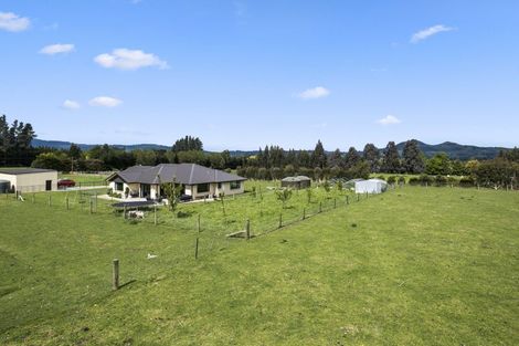 Photo of property in 30 Tara Hills Drive, North Taieri, Mosgiel, 9092