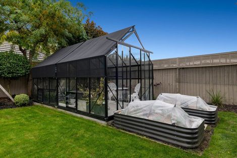 Photo of property in 16 Ridgewood Place, Shirley, Christchurch, 8061