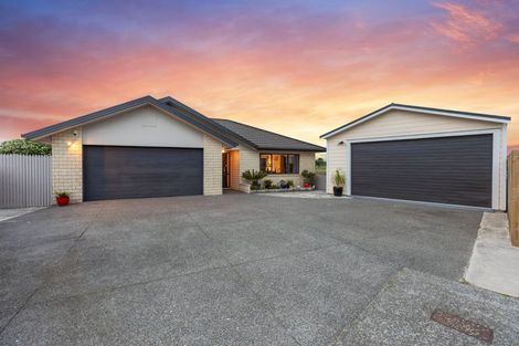 Photo of property in 34 Gibson Place, Papamoa Beach, Papamoa, 3118