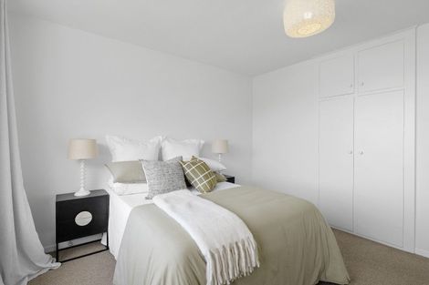 Photo of property in 2/94 Oxford Street, Lyttelton, 8082