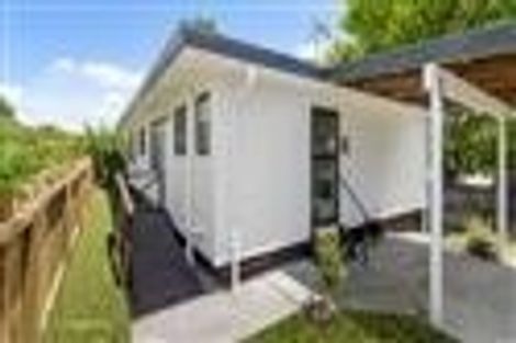 Photo of property in 2/58 Clevedon Road, Papakura, 2110