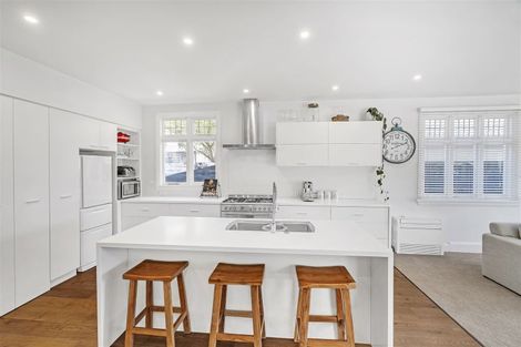 Photo of property in 49 Hartley Avenue, Strowan, Christchurch, 8052