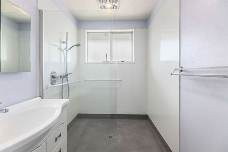 Photo of property in 1/15 Chipping Lane, Redwood, Christchurch, 8051