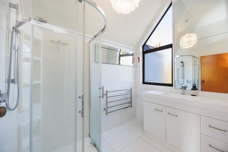 Photo of property in 2/341 College Street, West End, Palmerston North, 4410