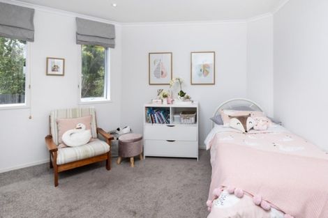 Photo of property in 70 Beach Road, Mellons Bay, Auckland, 2014