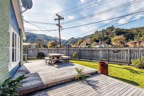 Photo of property in 132 Kowhai Street, Naenae, Lower Hutt, 5011