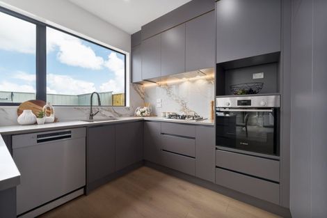 Photo of property in 20 Kaititiko Road, Rosehill, 2113