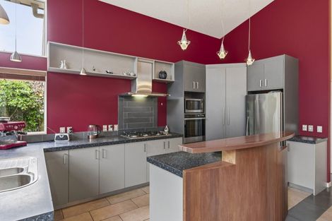 Photo of property in 3 Iti Grove, Waikanae, 5036